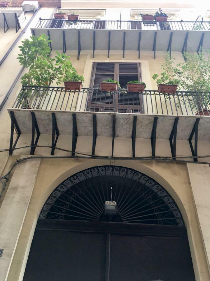 Casa Tea: Nel Cuore Del Centro Storico Παλέρμο Εξωτερικό φωτογραφία